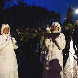 Pniowska via crucis w plenerze 